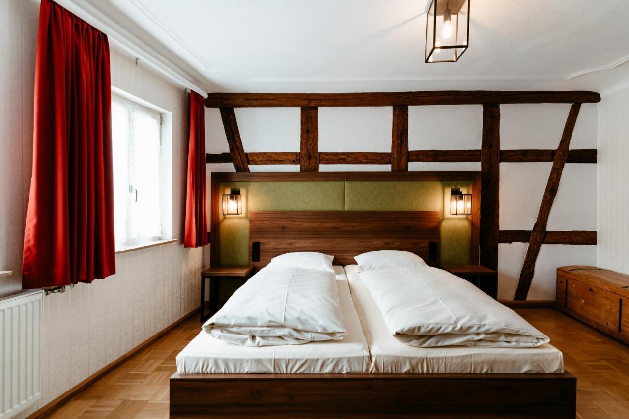 โฮเต็ล-กาสท์โฮฟ โกลเดเนอร์ ไกรเฟิน Hotel โรเทนบวร์ก อ็อบ แดร์เทาเบอร์ ภายนอก รูปภาพ