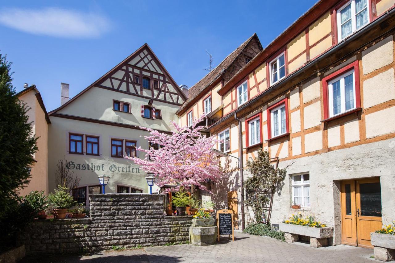 โฮเต็ล-กาสท์โฮฟ โกลเดเนอร์ ไกรเฟิน Hotel โรเทนบวร์ก อ็อบ แดร์เทาเบอร์ ภายนอก รูปภาพ